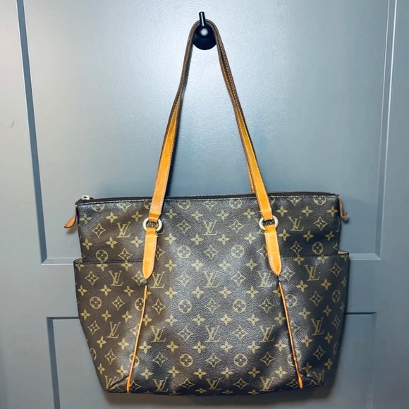 Louis Vuitton Monogram Totally MM - Picture 1 of 9